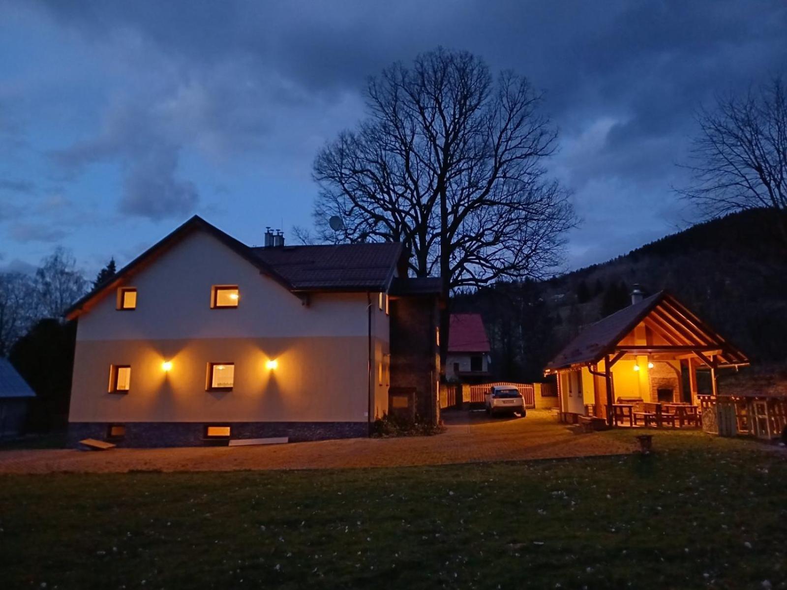 Vila Pohoda Javorniky S Rozlahlym Pozemkom Маков Экстерьер фото